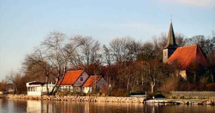 Bild - Stadt Arnis Kirche Bild - Stadt Arnis Kirche
