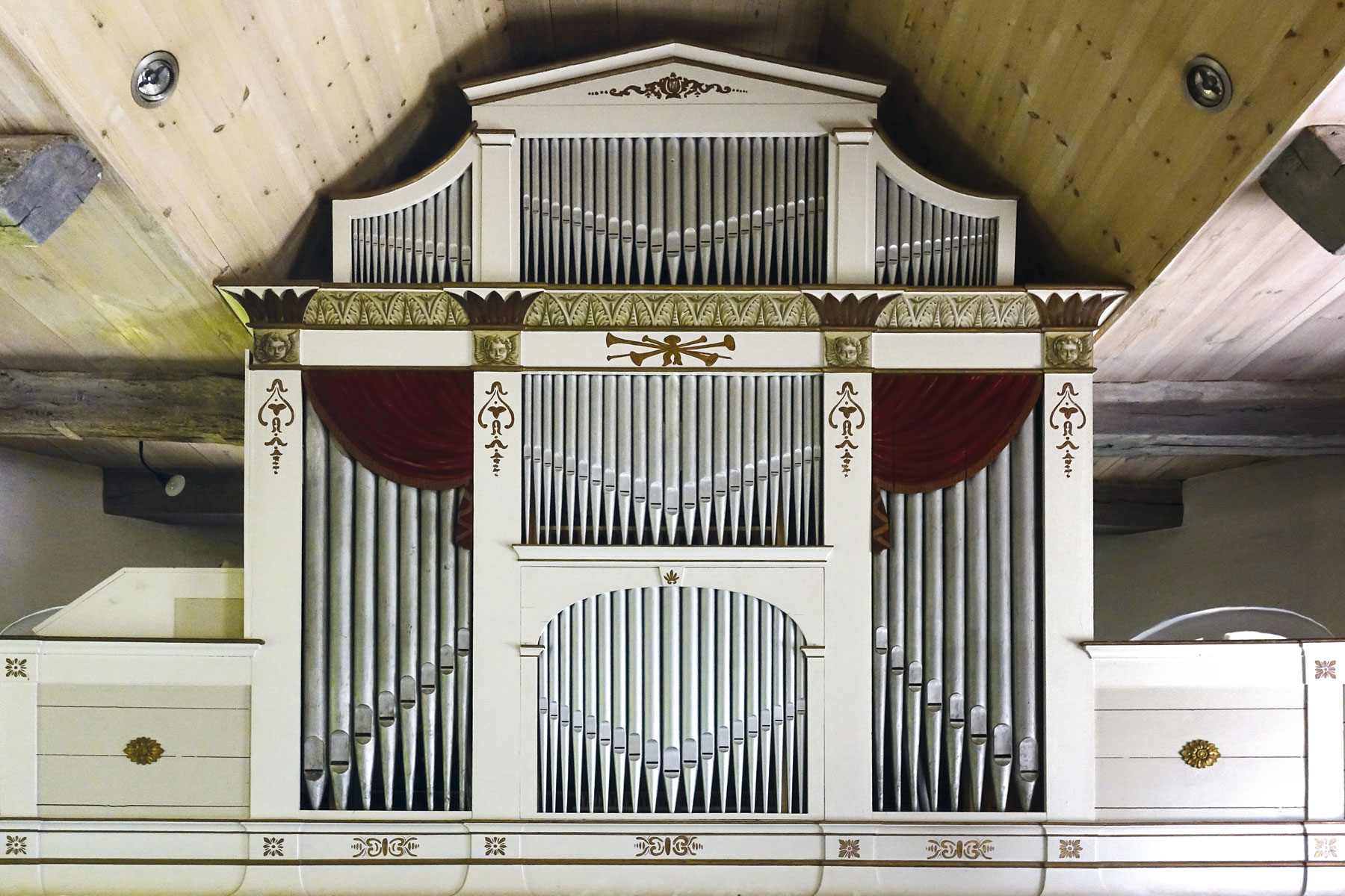 Orgel der Arnisser Schifferkirche Orgel der Arnisser Schifferkirche